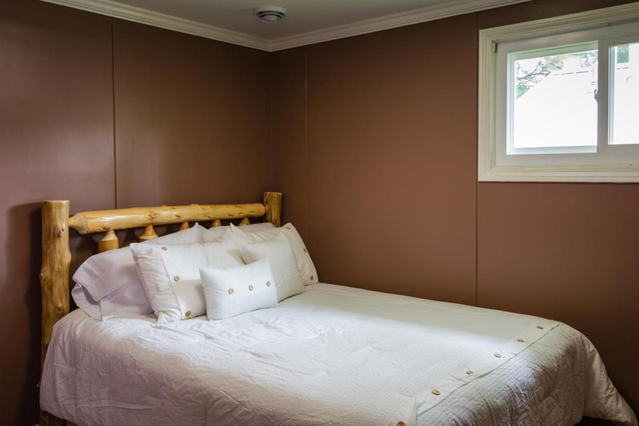 Elemental Resort Gwinn Ngoại thất bức ảnh